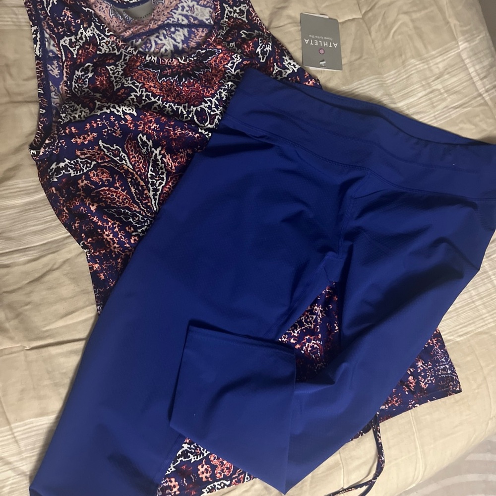Athleta New Women's Purple and Blue Tank Top with Blue cropped yoga pants